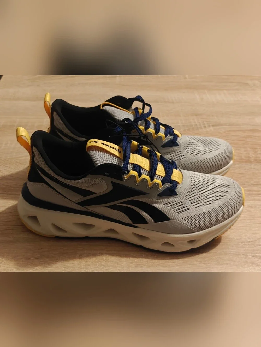 Reebok Men's White, Navy & Yellow Performance Sneakers